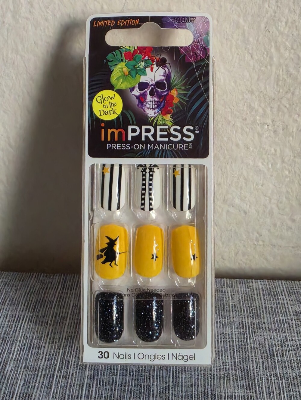 ImPRESS Press On Halloween Nails - Teen Witch Black Yellow Stripe